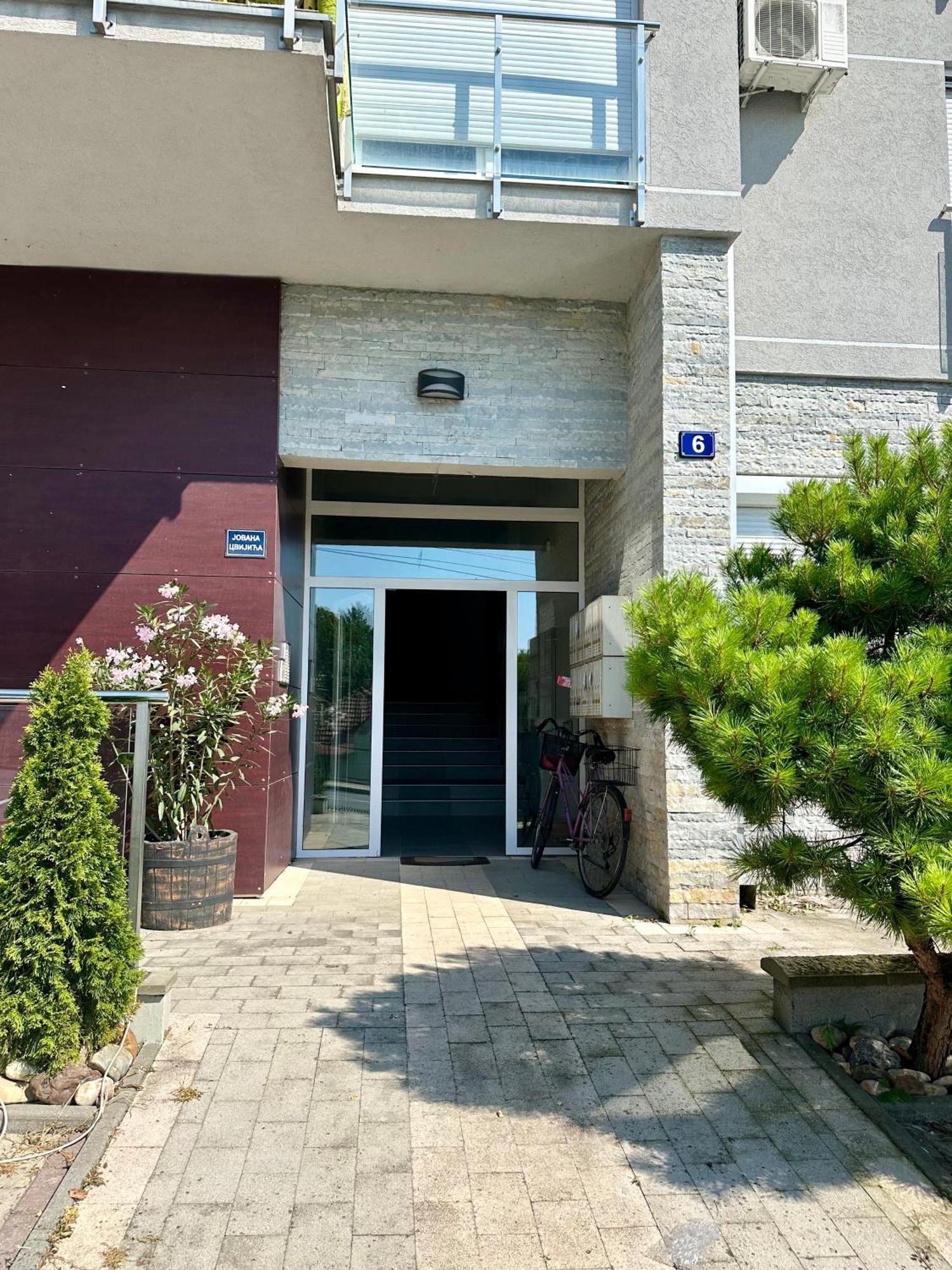 Apartman Floresta - In Front Of Japanese Garden, Enchanting Nature View, Spotless And Cozy Vrnjačka Banja Eksteriør billede